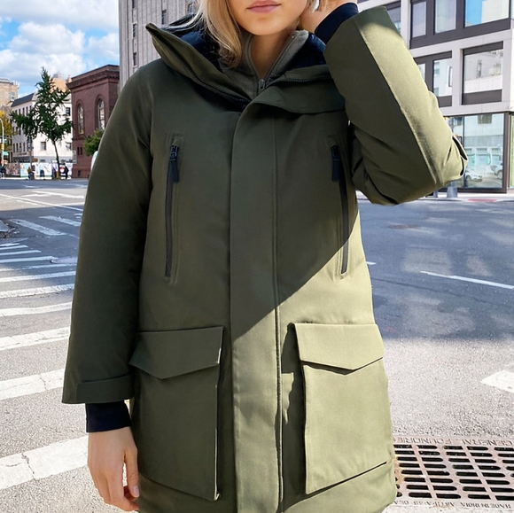 Aritzia TNA Oslo black down parka jacket - Picture 6 of 9